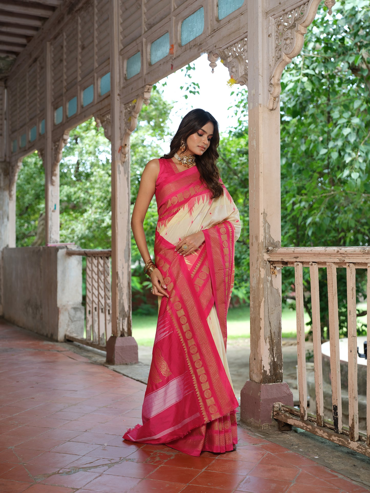 OFF WHITE WITH PINK - MASARAI COTTON TOPE PALLU